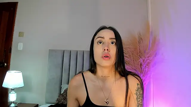 NoraDasilva online show from 12-20-25, 02:20