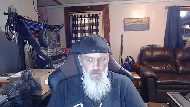 Snapshot of jimdacbin420 chatting on 03-02-26, 05:41 jimdacbin420 online show from 03-02-26, 05:41