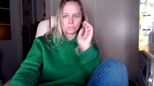 las sweet online show from 10-24-25, 07:07