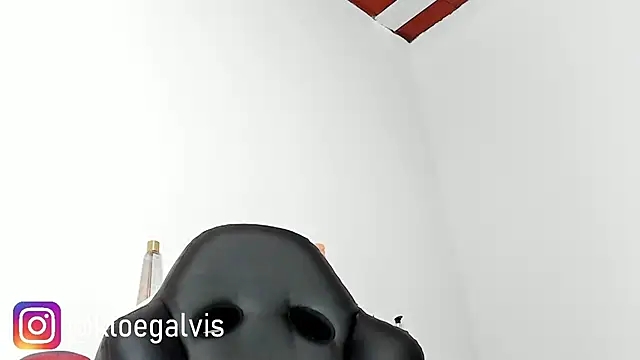 Snapshot of Kloe-squirts chatting on 11-07-25, 02:27 Kloe-squirts online show from 11-07-25, 02:27