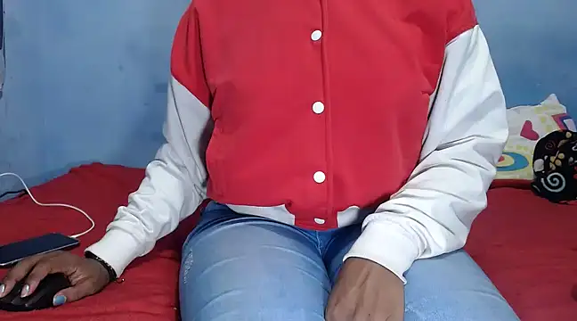 Snapshot of ebony_cristal1 chatting on 02-14-25, 10:28 ebony cristal1 online show from 02-14-25, 10:28