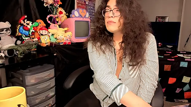 ShinyCherub online show from 10-27-25, 10:22