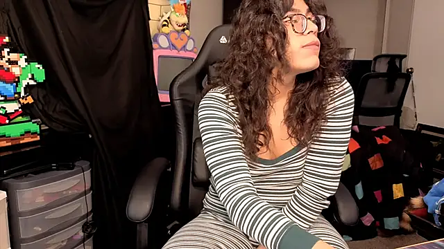 ShinyCherub online show from 11-13-25, 03:49