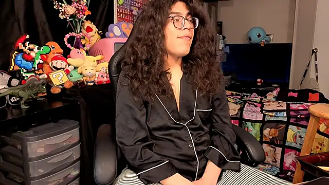 ShinyCherub online show from 11-04-25, 05:06