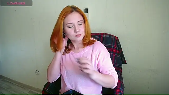 Snapshot of RedHeadSTARx chatting on 03-06-25, 12:09 RedHeadSTARx online show from 03-06-25, 12:09