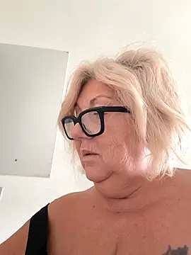 Merilulla online show from 10-09-25, 01:22