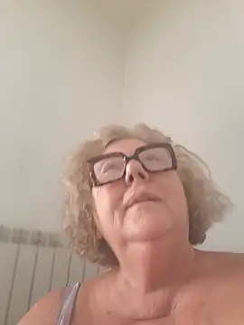 Snapshot of Merilulla chatting on 07-21-26, 01:34 Merilulla online show from 07-21-26, 01:34