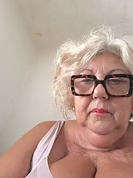 Snapshot of Merilulla chatting on 07-11-26, 12:16 Merilulla online show from 07-11-26, 12:16