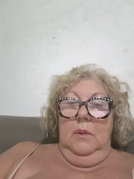 Snapshot of Merilulla chatting on 07-28-26, 07:39 Merilulla online show from 07-28-26, 07:39