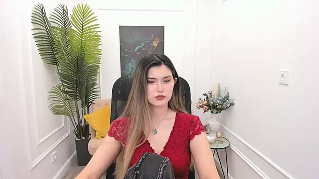 AnneTLi online show from 11-16-25, 03:22