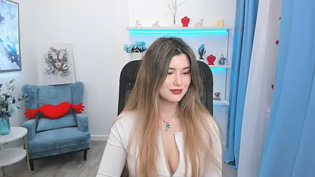 AnneTLi online show from 03-06-26, 11:16