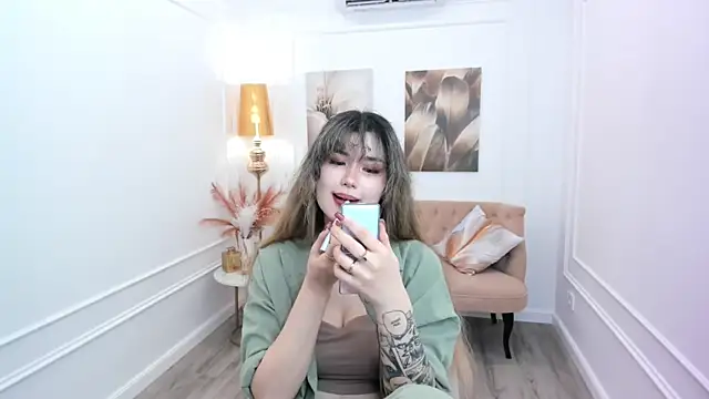 AnneTLi online show from 05-26-26, 03:15