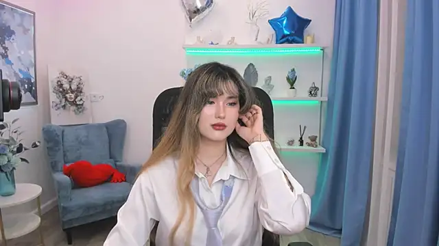 AnneTLi online show from 04-22-26, 07:20
