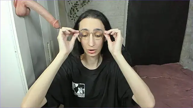 Snapshot of Mayala__ chatting on 09-28-25, 08:49 Mayala   online show from 09-28-25, 08:49