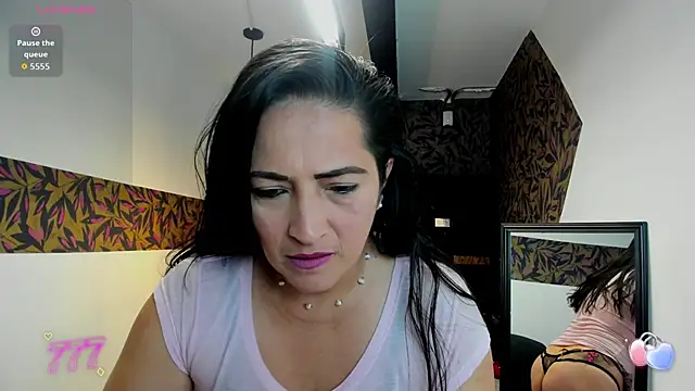 Snapshot of KatteMilf chatting on 05-15-26, 03:10 KatteMilf online show from 05-15-26, 03:10