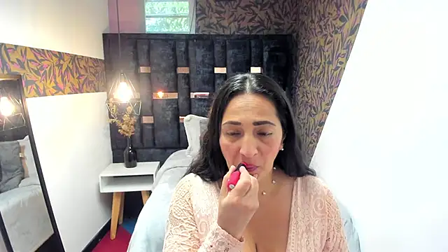 KatteMilf online show from 04-14-26, 07:41