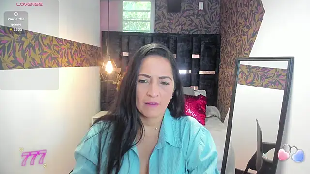 Snapshot of KatteMilf chatting on 06-01-26, 01:00 KatteMilf online show from 06-01-26, 01:00