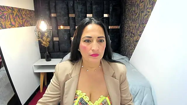 Snapshot of KatteMilf chatting on 04-15-26, 12:53 KatteMilf online show from 04-15-26, 12:53