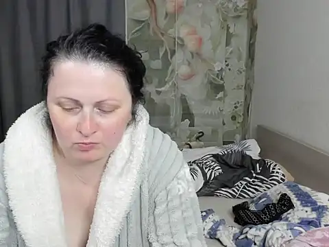 Lillian2 online show from 05-21-26, 08:06