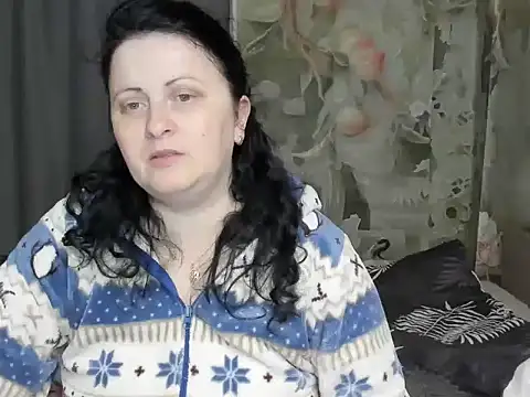 Lillian2 online show from 04-28-26, 08:13