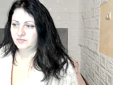 Snapshot of Lillian2 chatting on 03-05-25, 03:18 Lillian2 online show from 03-05-25, 03:18