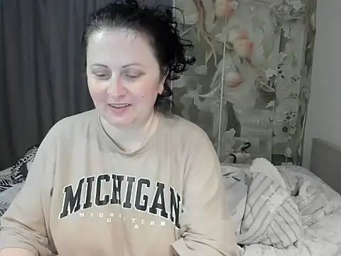 Lillian2 online show from 06-02-26, 04:07