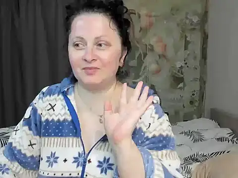 Lillian2 online show from 05-16-26, 05:28