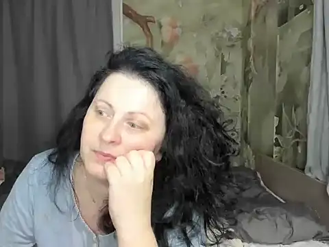 Snapshot of Lillian2 chatting on 01-31-26, 07:12 Lillian2 online show from 01-31-26, 07:12