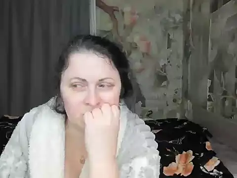 Snapshot of Lillian2 chatting on 03-06-26, 04:46 Lillian2 online show from 03-06-26, 04:46