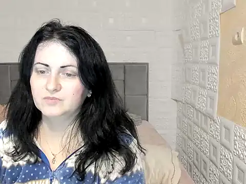 Snapshot of Lillian2 chatting on 03-12-25, 05:13 Lillian2 online show from 03-12-25, 05:13