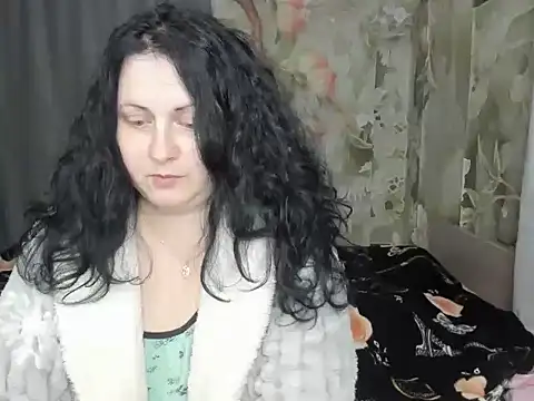 Snapshot of Lillian2 chatting on 03-12-26, 08:13 Lillian2 online show from 03-12-26, 08:13