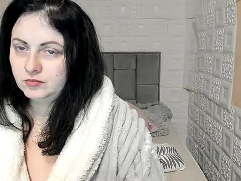 Snapshot of Lillian2 chatting on 02-16-25, 10:33 Lillian2 online show from 02-16-25, 10:33