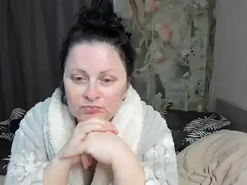 Lillian2 online show from 05-16-26, 11:53