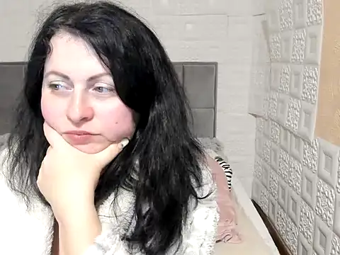 Snapshot of Lillian2 chatting on 02-22-25, 10:42 Lillian2 online show from 02-22-25, 10:42