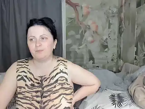 Lillian2 online show from 11-06-25, 02:15