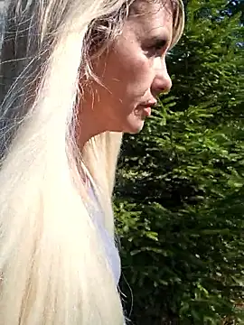 Sexy Sparkling  online show from 04-22-26, 12:45