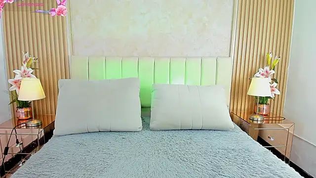 LUNATAYLORS online show from 03-04-26, 11:07