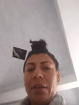 Snapshot of Sofi_love_2 chatting on 10-30-25, 04:26 Sofi love 2 online show from 10-30-25, 04:26