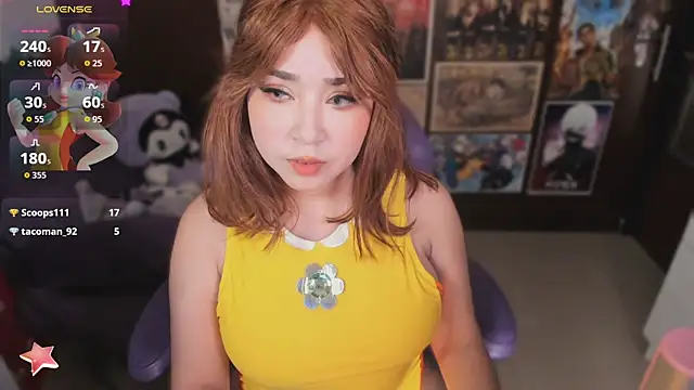 Snapshot of emi_cute chatting on 09-25-25, 06:19 emi cute online show from 09-25-25, 06:19