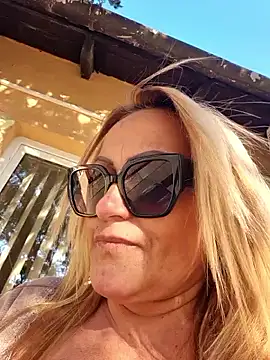 Snapshot of Isabellaa04 chatting on 02-27-26, 07:52 Isabellaa04 online show from 02-27-26, 07:52