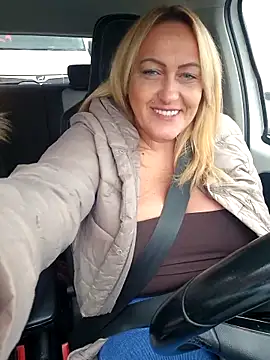 Isabellaa04 online show from 11-12-25, 02:21