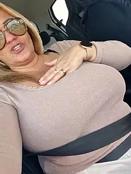 Isabellaa04 online show from 03-12-26, 11:36