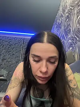 Queen of pain online show from 05-14-26, 06:43
