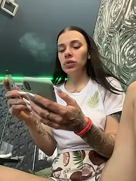 Queen of pain online show from 02-06-26, 07:04