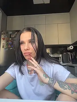 Queen of pain online show from 03-15-26, 06:42