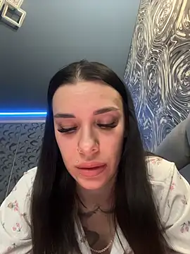 Queen of pain online show from 03-06-26, 08:20