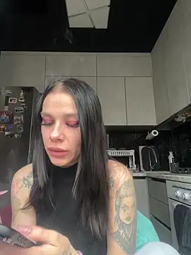 Queen of pain online show from 03-27-26, 07:17