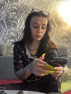 Queen of pain online show from 03-20-26, 07:53