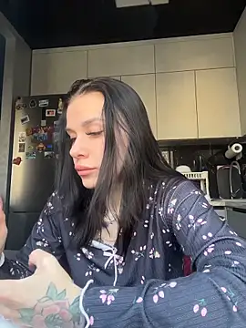 Queen of pain online show from 03-23-26, 06:24