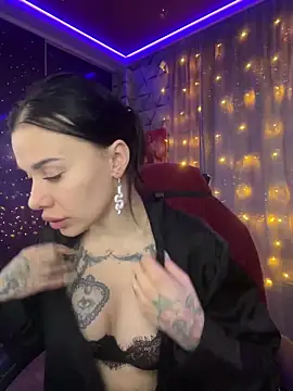 Queen of pain online show from 12-19-25, 06:38